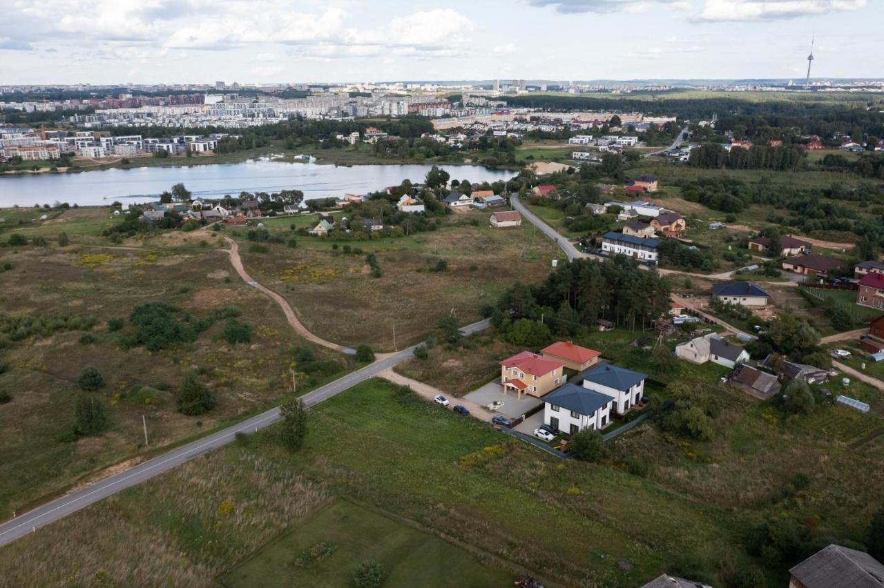 1 House Between Two Lakes VNO Exteriör bild